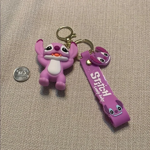 Stitch Keychain - Picture 2 of 3